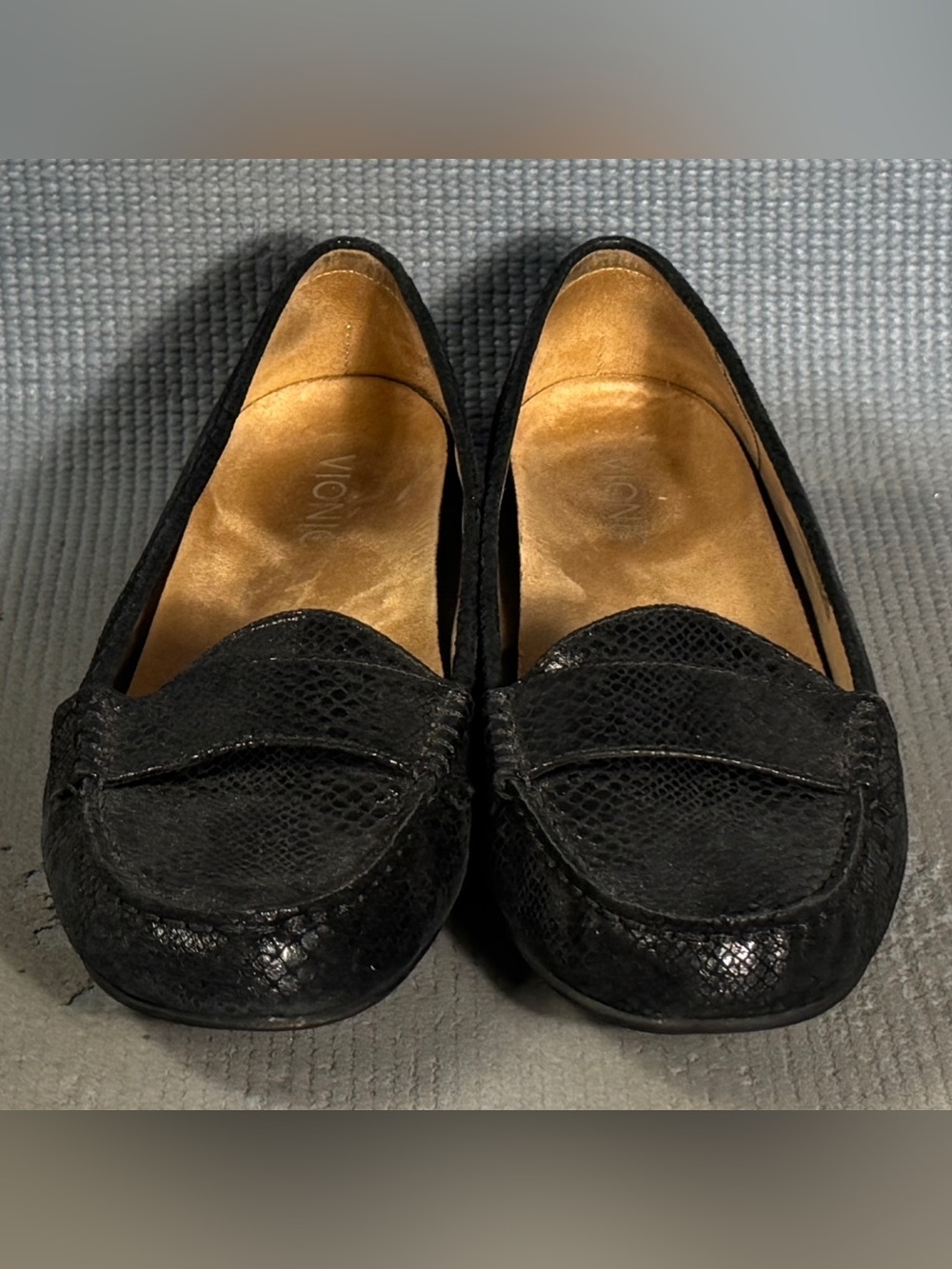 Vionic Women’s Larrun Black Snake Print Leather Loafers Flat Shoes Size 9 - Picture 3 of 9